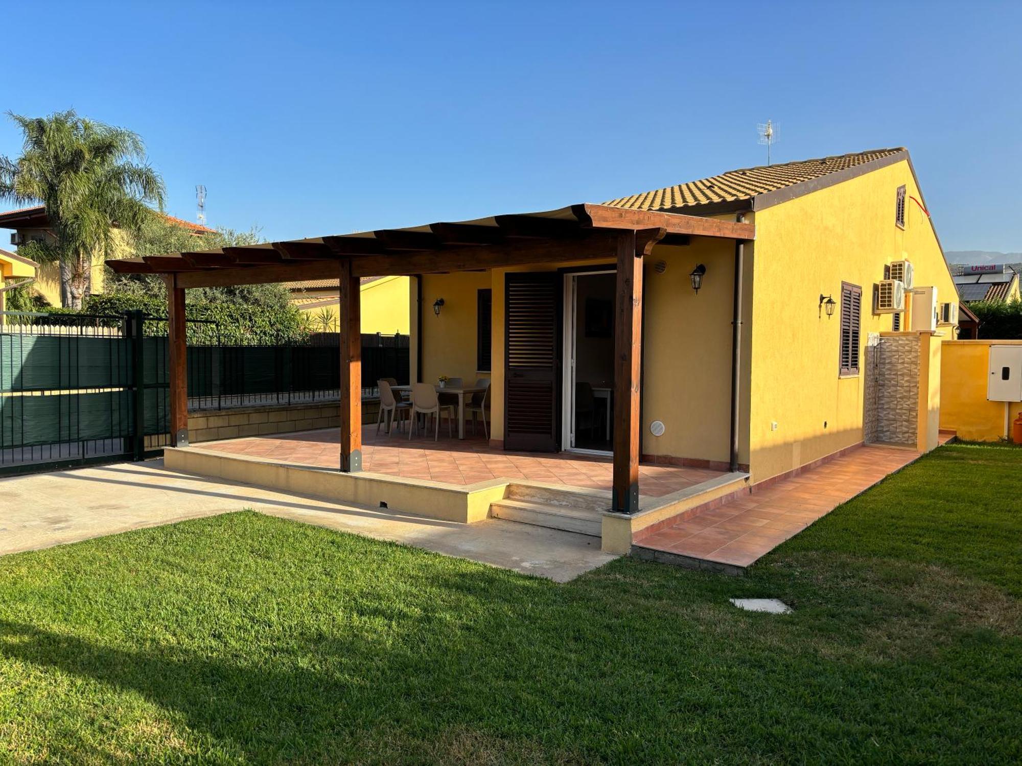 Le Coccinelle Vicino A Cefalu Holiday home